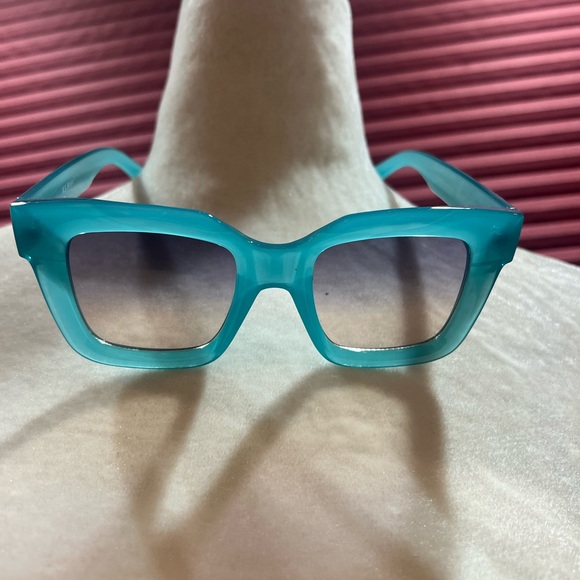 Stylish Blue Square Sunglasses